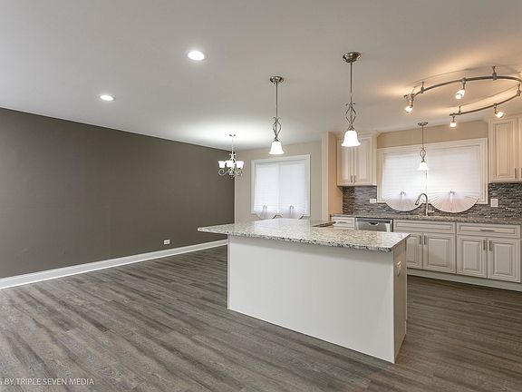 5th image of 5932 Allemong Dr