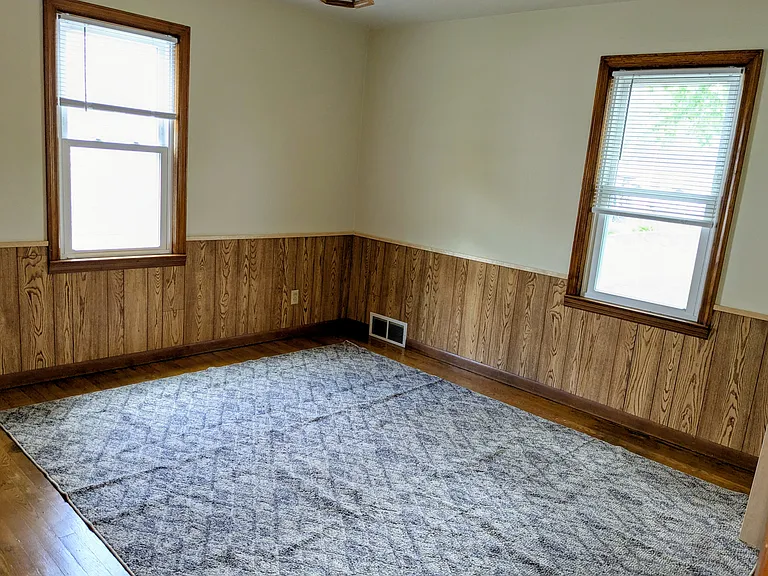 1586 Edison St — Photo 5
