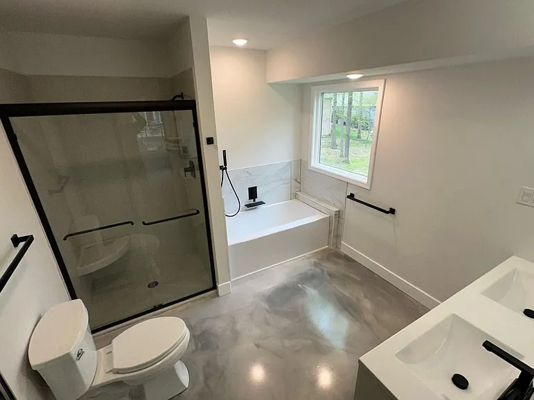 2301 Grant Ln — Photo 23