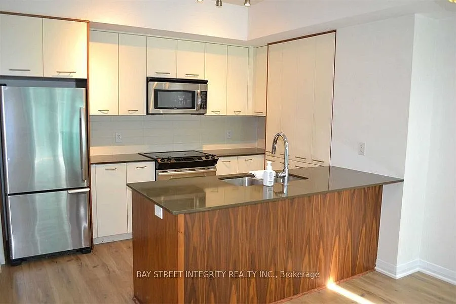 4 bed, $3,950 — Photo 4