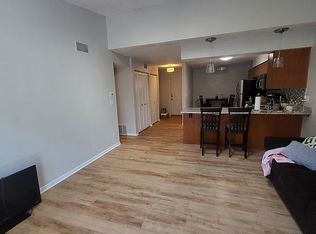 317 Woodside Dr, Iowa City, IA 52246