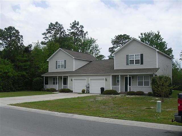 1st image of 130 Lincoln Dr #B