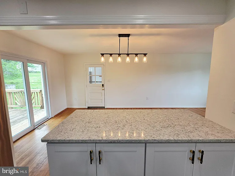12907 Marcia Pl — Photo 7