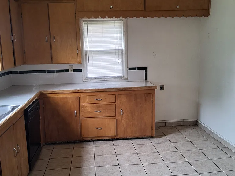 504 S 53rd West Ave — Photo 6