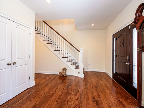 5th image of 11 Hillandale Dr