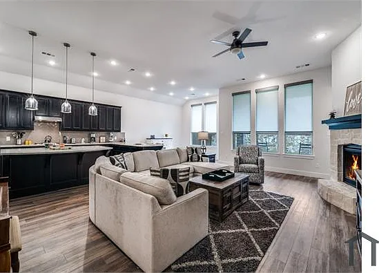 1623 Salvatore Ln — Photo 4