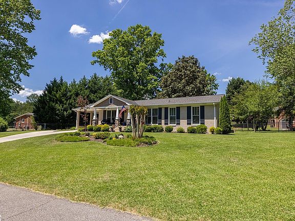 4th image of 7 Plano Dr