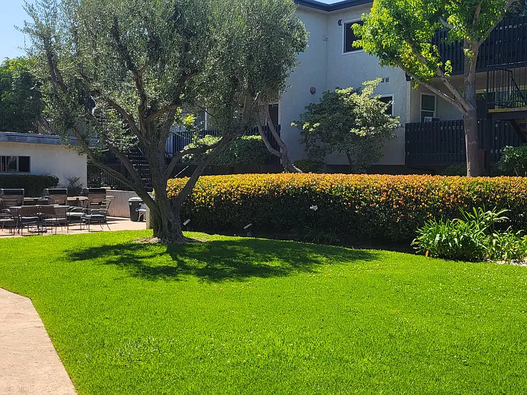 25930 Narbonne Ave #127 — Photo 2