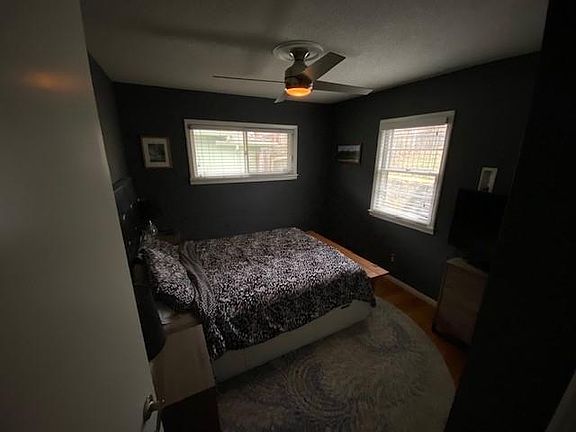 4th image of 4544 Holly St