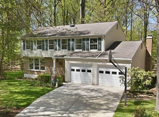 2424 Freetown Dr, Reston, VA