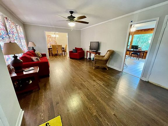 3rd image of 5430 Oakland Dr