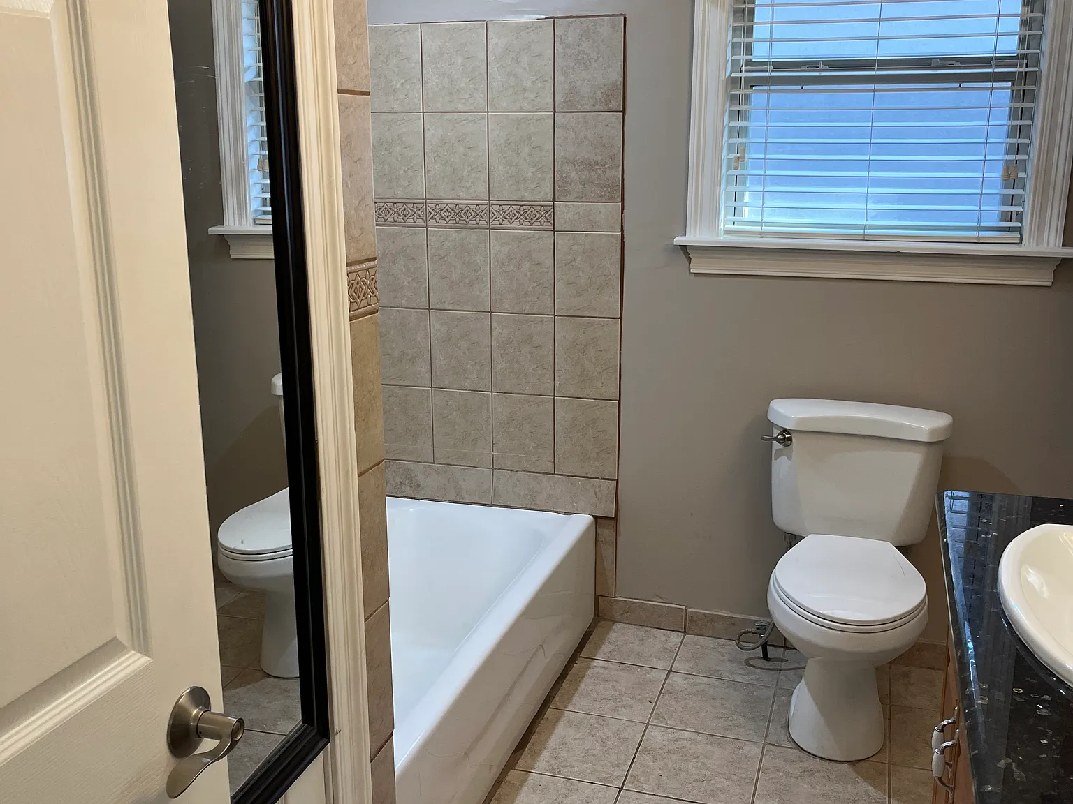 2 bed, 1000 sqft, $1,600 — Photo 4
