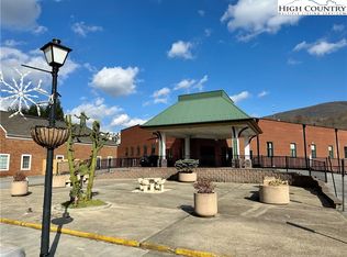 215 S Jefferson Ave #209, West Jefferson, NC 28694