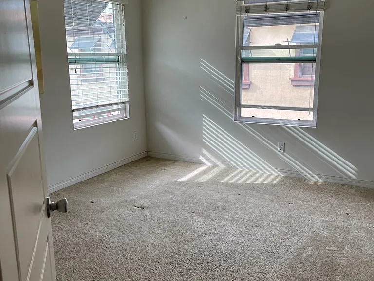 656 W Huntington Dr #F-2 — Photo 5