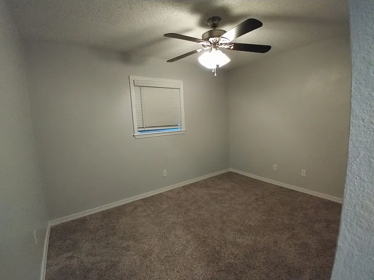 1670 Glendale Rd — Photo 9