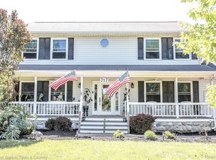 717 N Youngs Rd, Attica, MI 48412