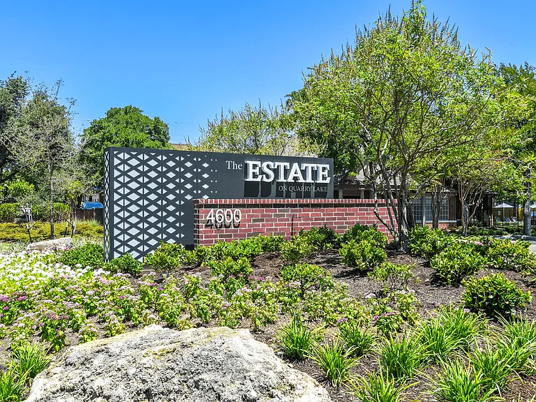 The Estate on Quarry Lake Apartment Homes — Photo 9