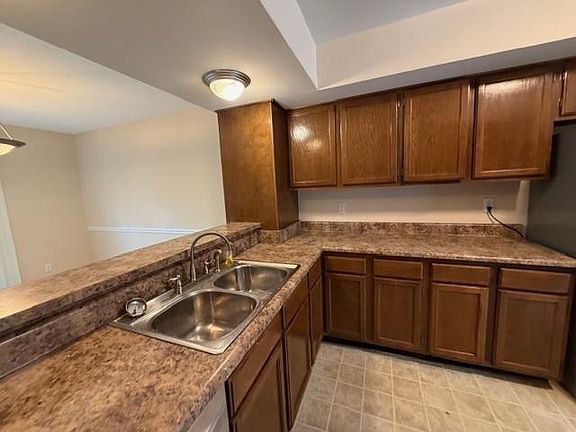 3rd image of 6701 Dickens Ferry Rd APT 3