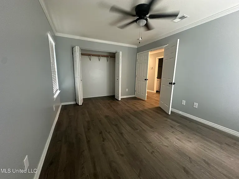 1113 Beach Ave — Photo 9