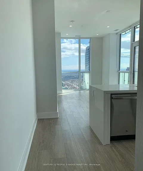 430 Square One Dr #Penthouse 05-05 — Photo 16