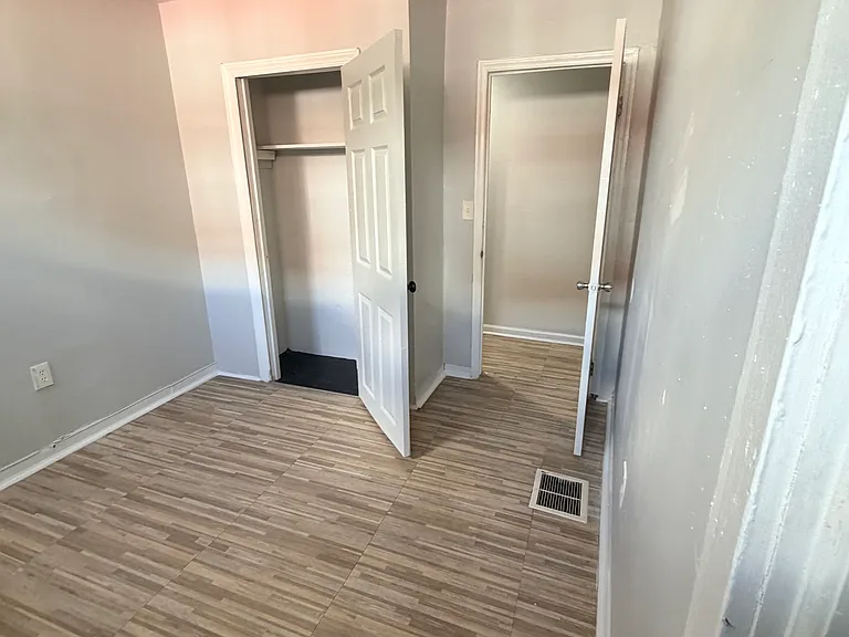 6030 Greenway Ave — Photo 16