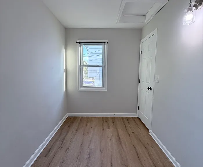 40 Eisenhower Dr — Photo 32