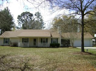 8214 Nesbitt Rd, Macclenny, FL 32063