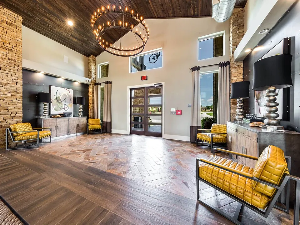 Leasing Office Lobby Area at Legacy Creekside Apartments, San Antonio, Texas