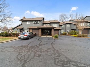 210 College Rd APT 102, Greensboro, NC 27410