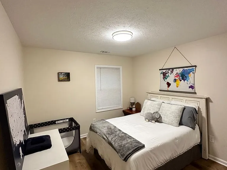 1641 York Dr NW — Photo 10