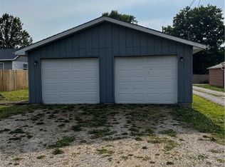 805 Vance St, Paris, IL