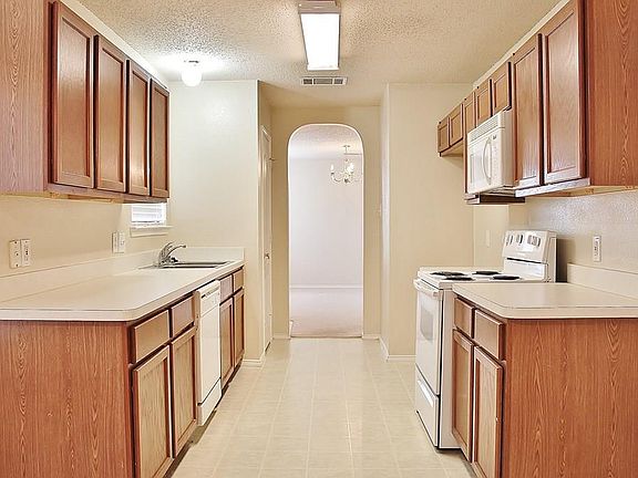 4th image of 750 Cedarwood Dr