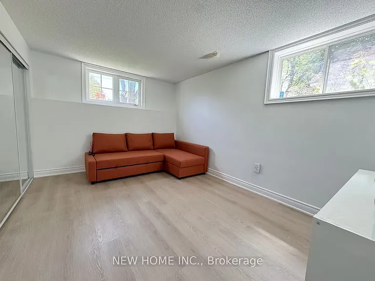 784 Rockaway Rd — Photo 32