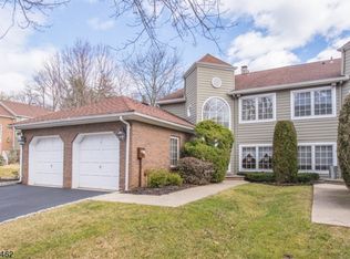 6 Beekman Hill Rd, Caldwell, NJ 07006