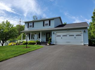 304 Debbie Dr, Schenectady, NY 12306