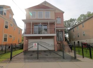 920 S 19th St, Newark, NJ