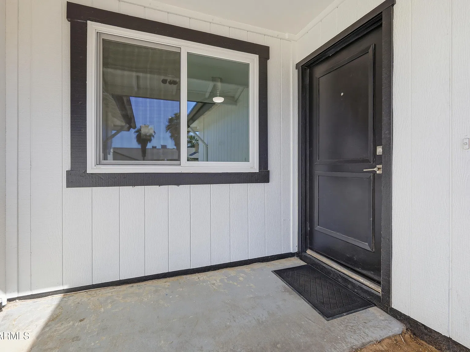4 bed, 2.0 bath, 2074 sqft, $3,125 — Photo 3