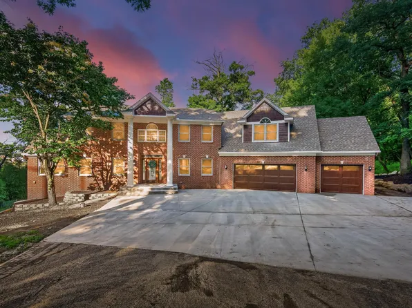 50 Sunnyside Ln, Saint Paul, MN 55118