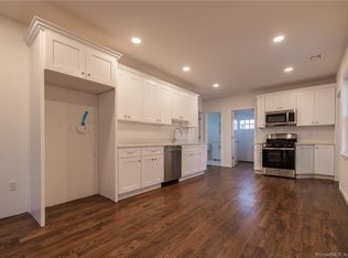 340 Pleasantview Ave, Bridgeport, CT 06606