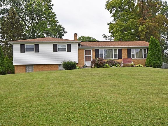 3rd image of 7007 Gail Sue Dr