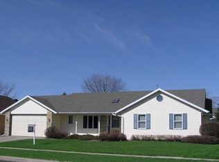 1011 Monteray Ln, Waunakee, WI 53597