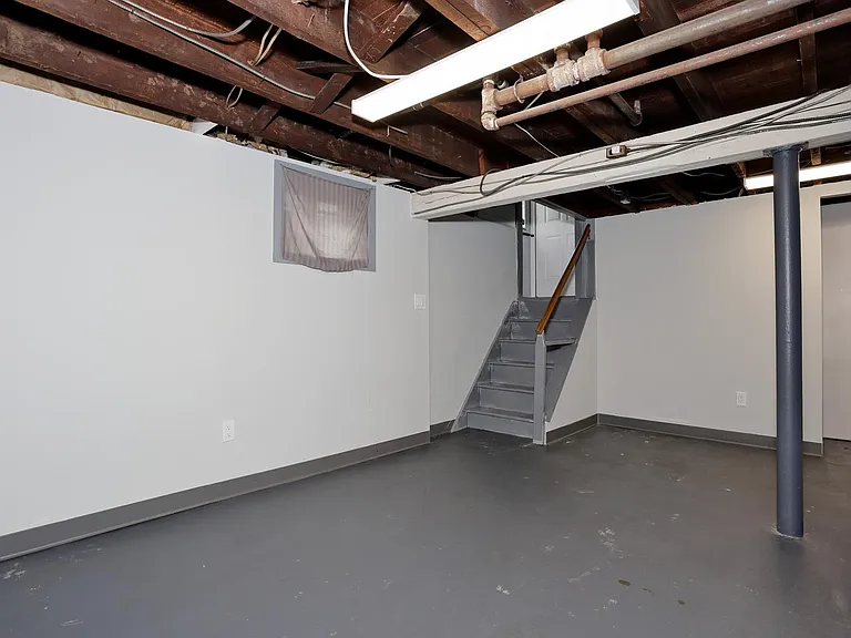 19 E 2nd St — Photo 26