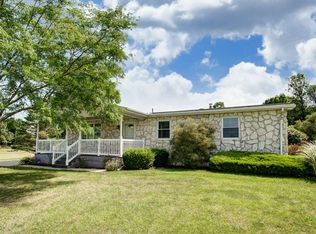 320 N Indian Hills Dr, Columbia City, IN