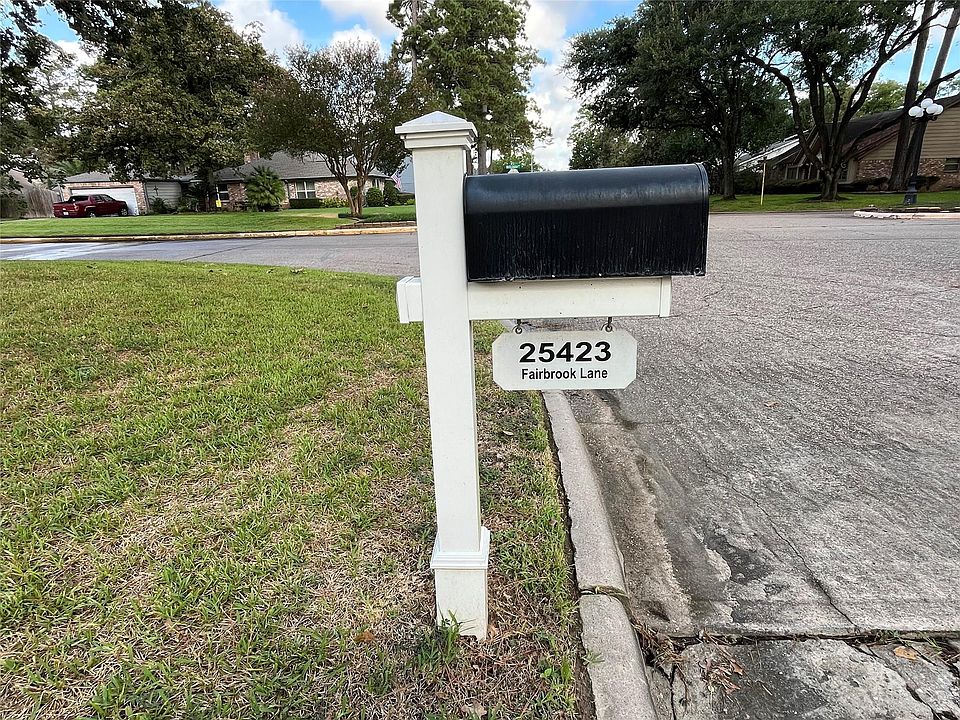 1st image of 25423 Fairbrook Ln