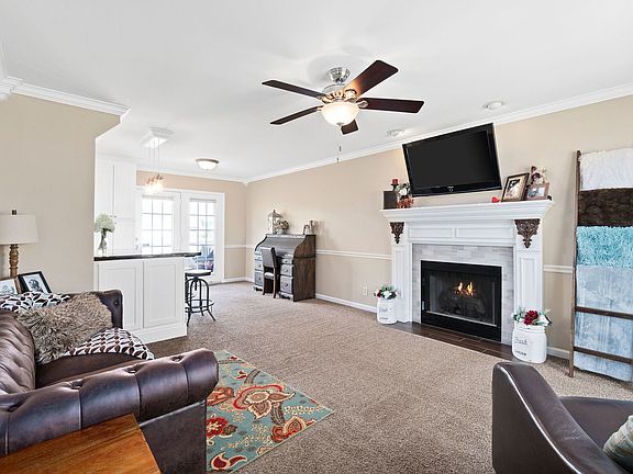 4th image of 1054 Beck Cir