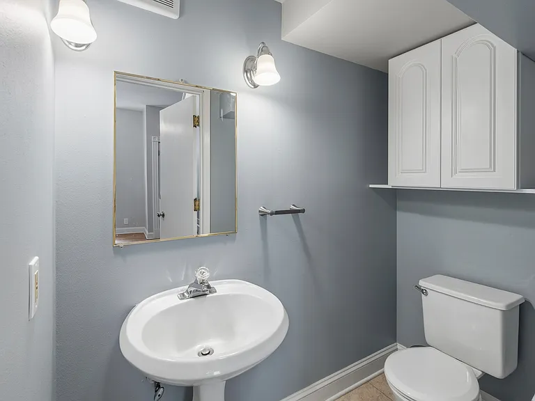 1740 N Arlington Pl #A — Photo 9