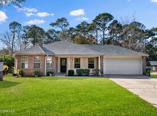 2101 S 7th St, Ocean Springs, MS 39564