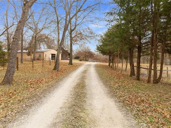 13263A NE County Road 23, Adrian, MO 64720