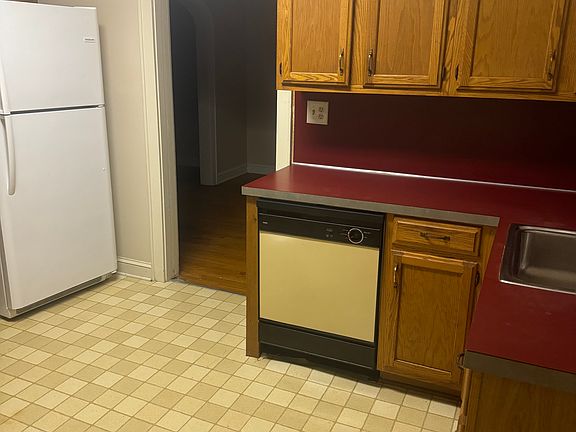 2nd image of 738 Cecile Pl #736