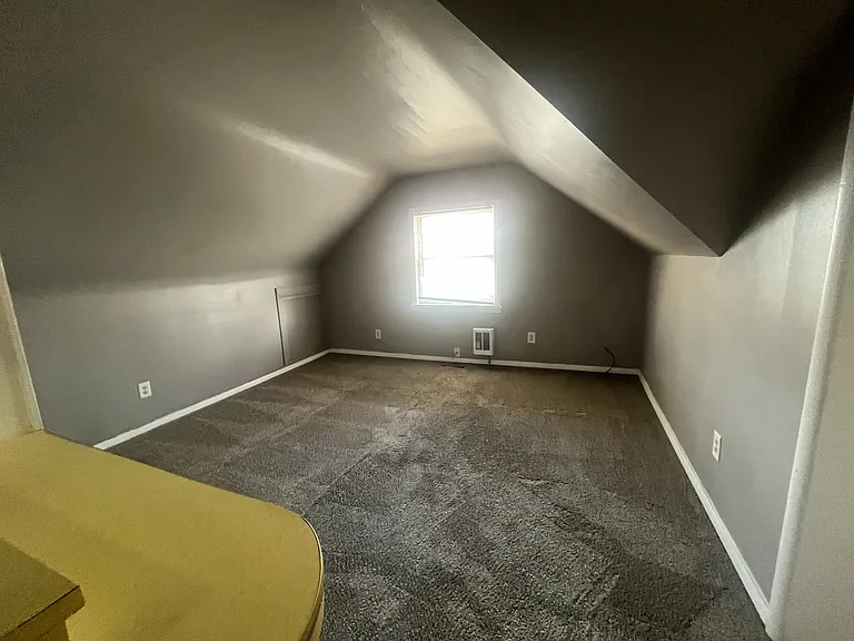 1 bed, 1.0 bath, $775 — Photo 9